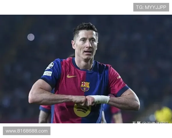 波兰主帅：莱万需佩戴面具迎战三月赛事